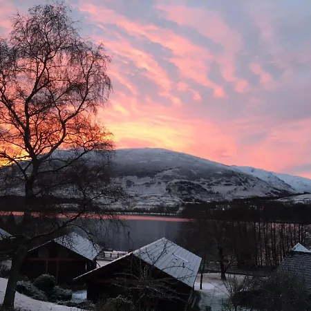 Cosy Modern Nordic Lodge W/ Loch View & Log Burner Lochearnhead Exterior photo
