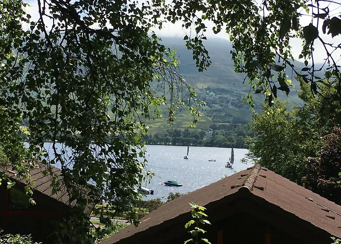 Cosy Modern Nordic Lodge W/ Loch View & Log Burner