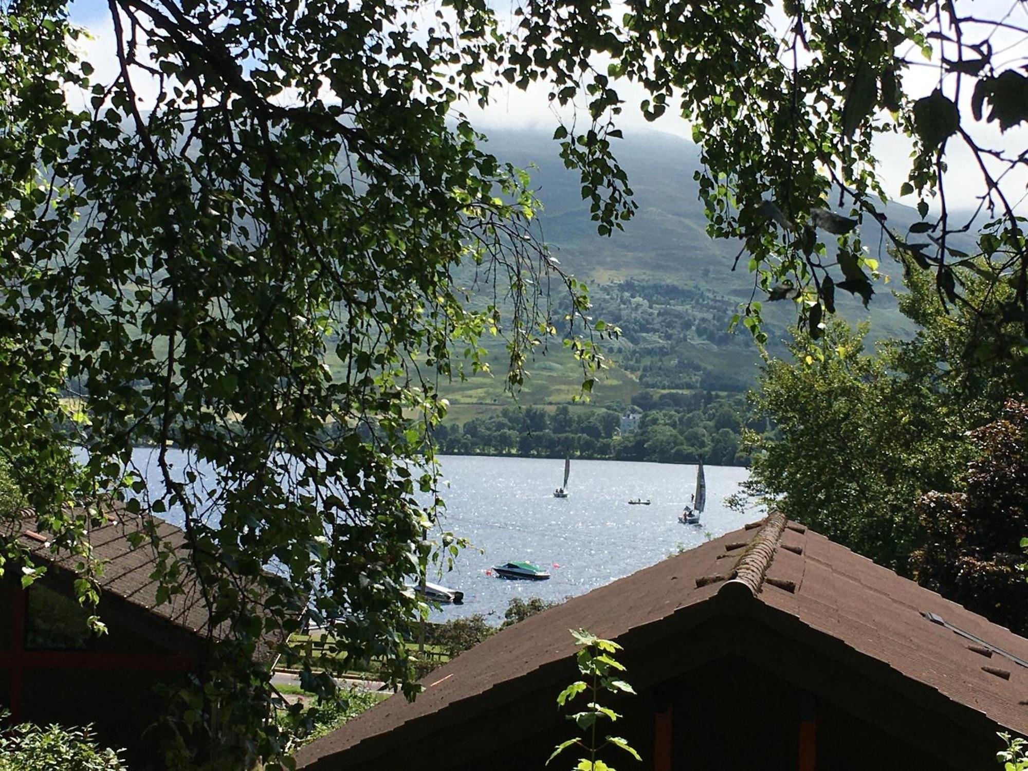 Cosy Modern Nordic W/ Loch View & Log Burner Holiday home Lochearnhead