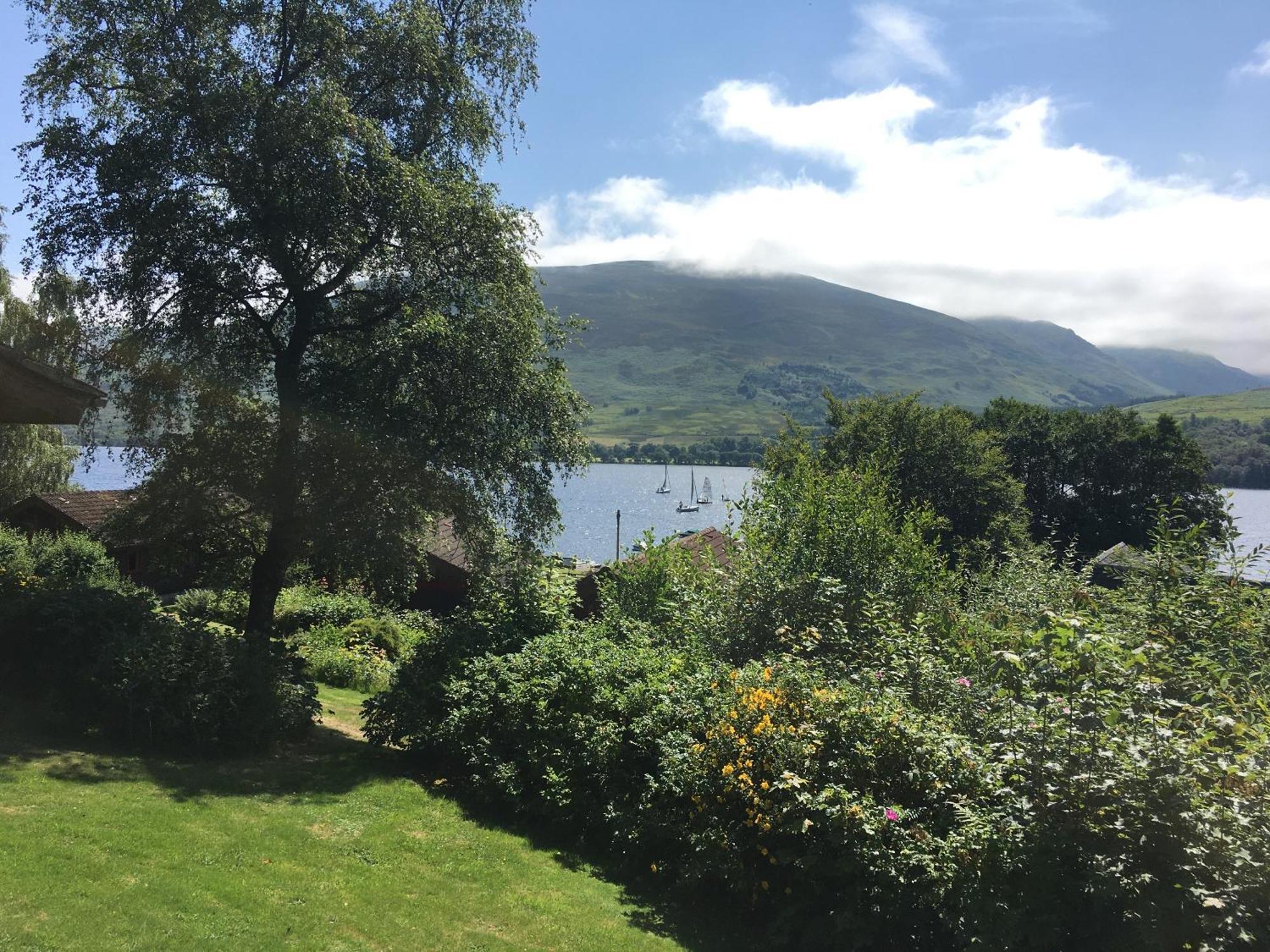 Cosy Modern Nordic W/ Loch View & Log Burner